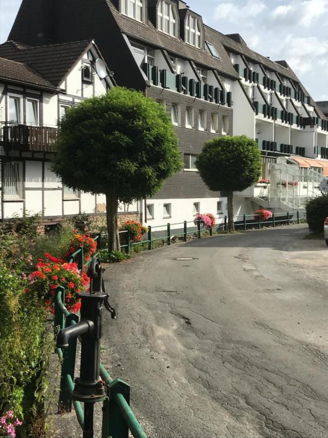 Pension / Ferienwohnung Allebrodt Ленещат Екстериор снимка