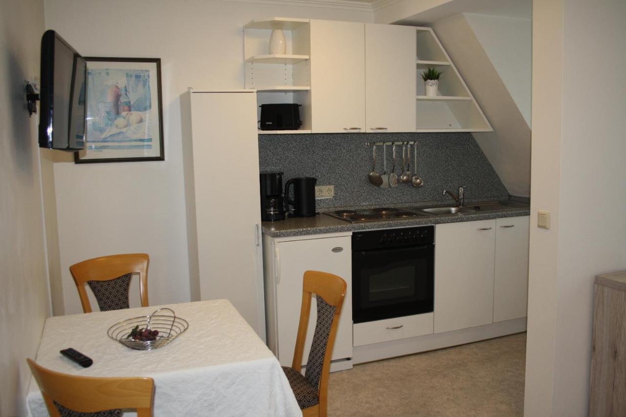 Pension / Ferienwohnung Allebrodt Ленещат Екстериор снимка