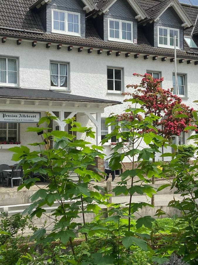 Pension / Ferienwohnung Allebrodt Ленещат Екстериор снимка
