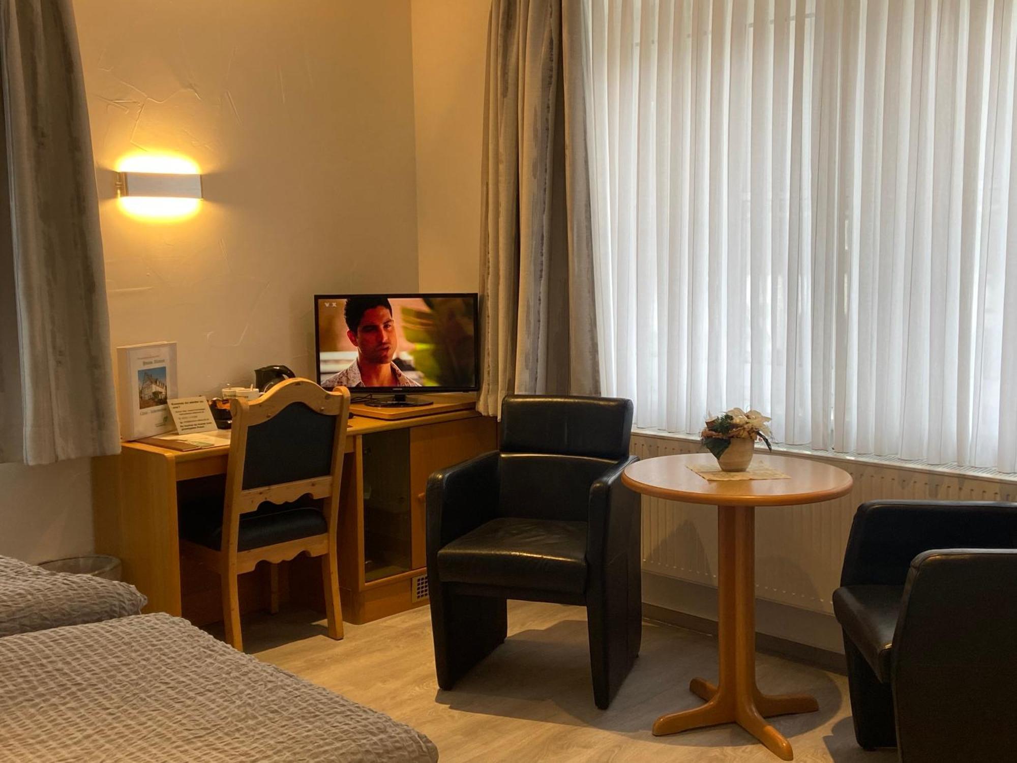 Pension / Ferienwohnung Allebrodt Ленещат Екстериор снимка