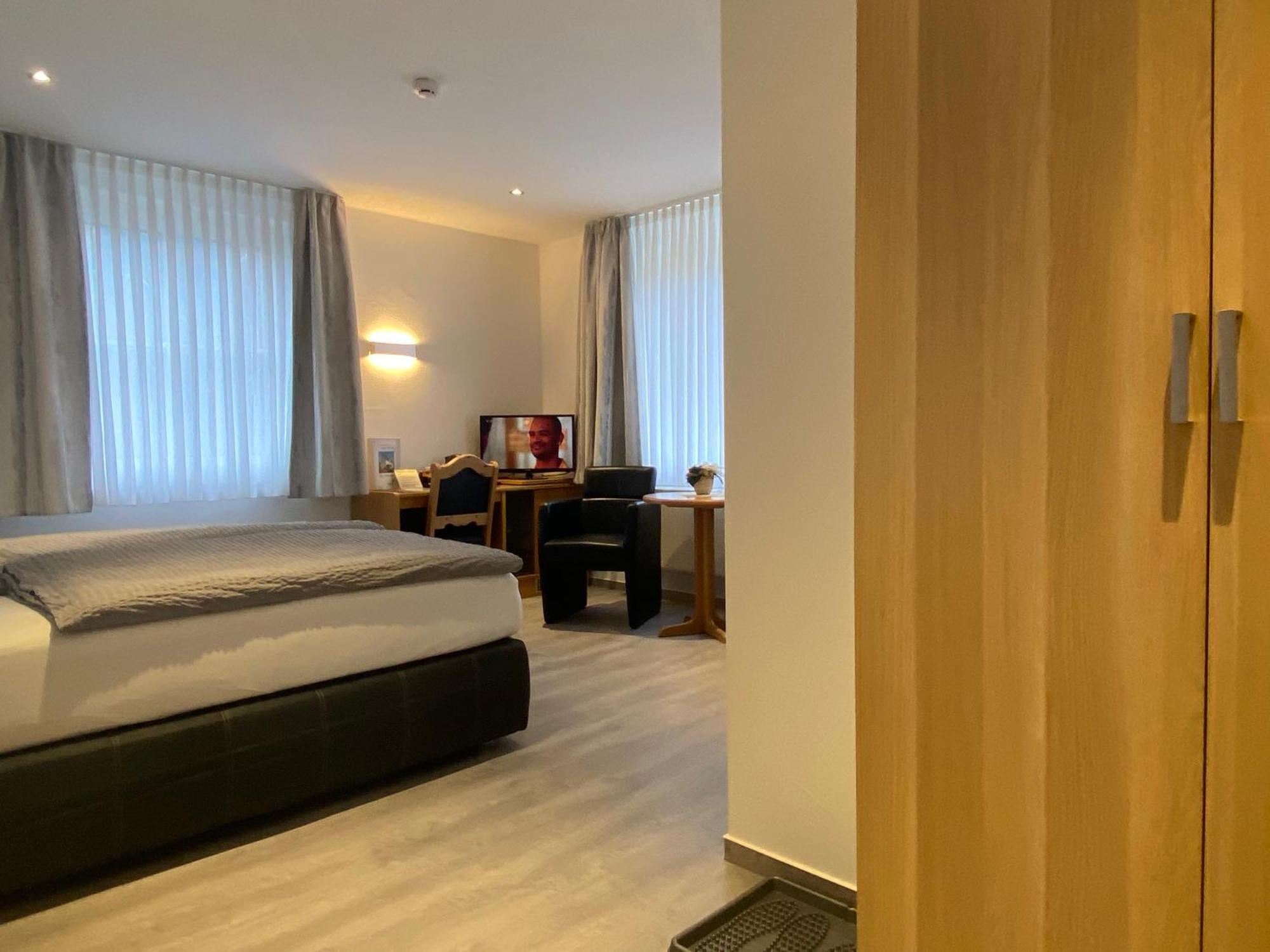 Pension / Ferienwohnung Allebrodt Ленещат Екстериор снимка